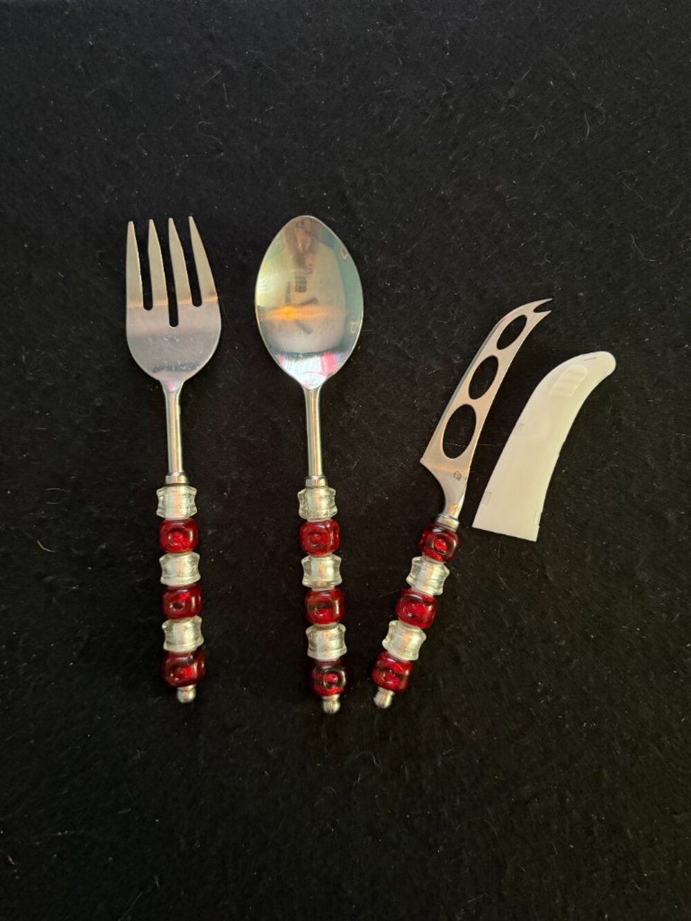 3 Piece Retired Pampered Chef Red/Clear ‘Beaded’ Serving Set